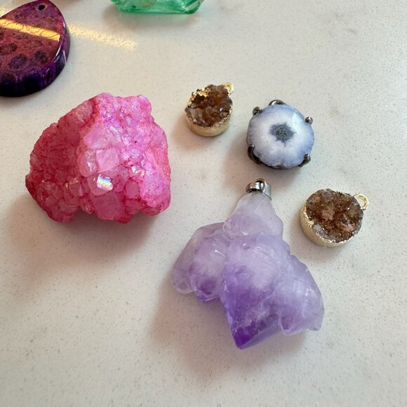 Crystal Druzy and Gemstone Pendant Lot with Moonstone and Amethyst - Picture 4 of 16